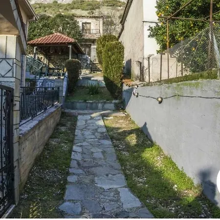 Cave's Cozy Villa